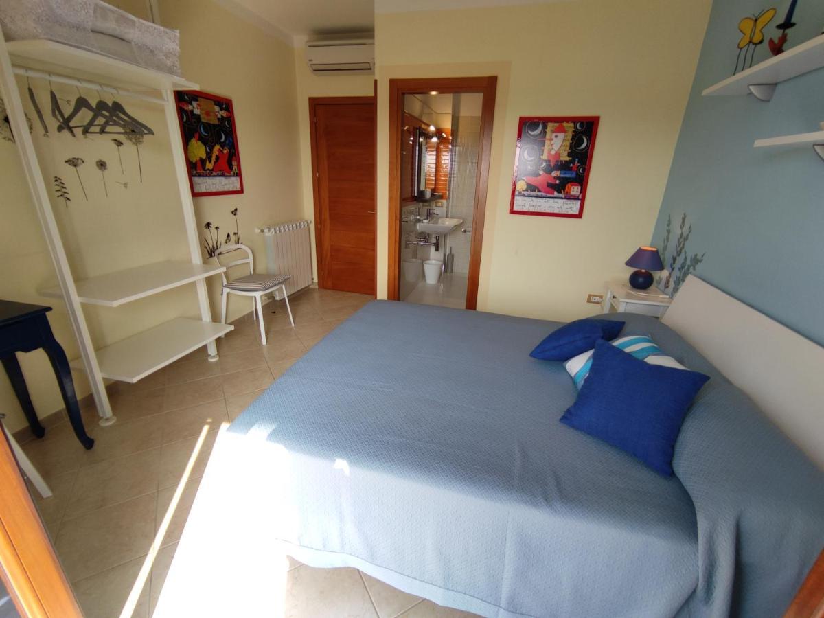 Il Giardino Delle Zagare Bed & Breakfast ฟอนดี ภายนอก รูปภาพ