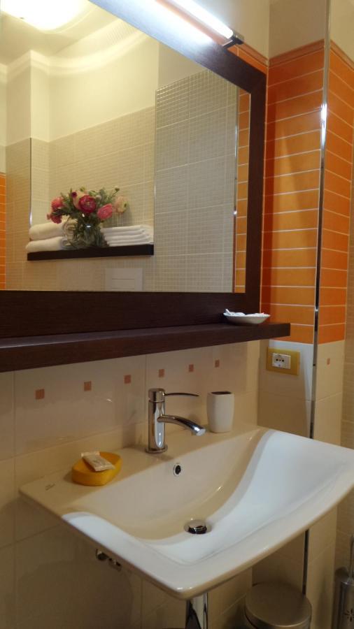 Il Giardino Delle Zagare Bed & Breakfast ฟอนดี ภายนอก รูปภาพ
