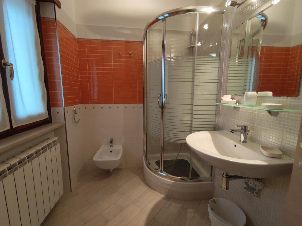 Il Giardino Delle Zagare Bed & Breakfast ฟอนดี ภายนอก รูปภาพ