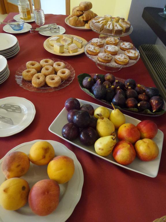 Il Giardino Delle Zagare Bed & Breakfast ฟอนดี ภายนอก รูปภาพ
